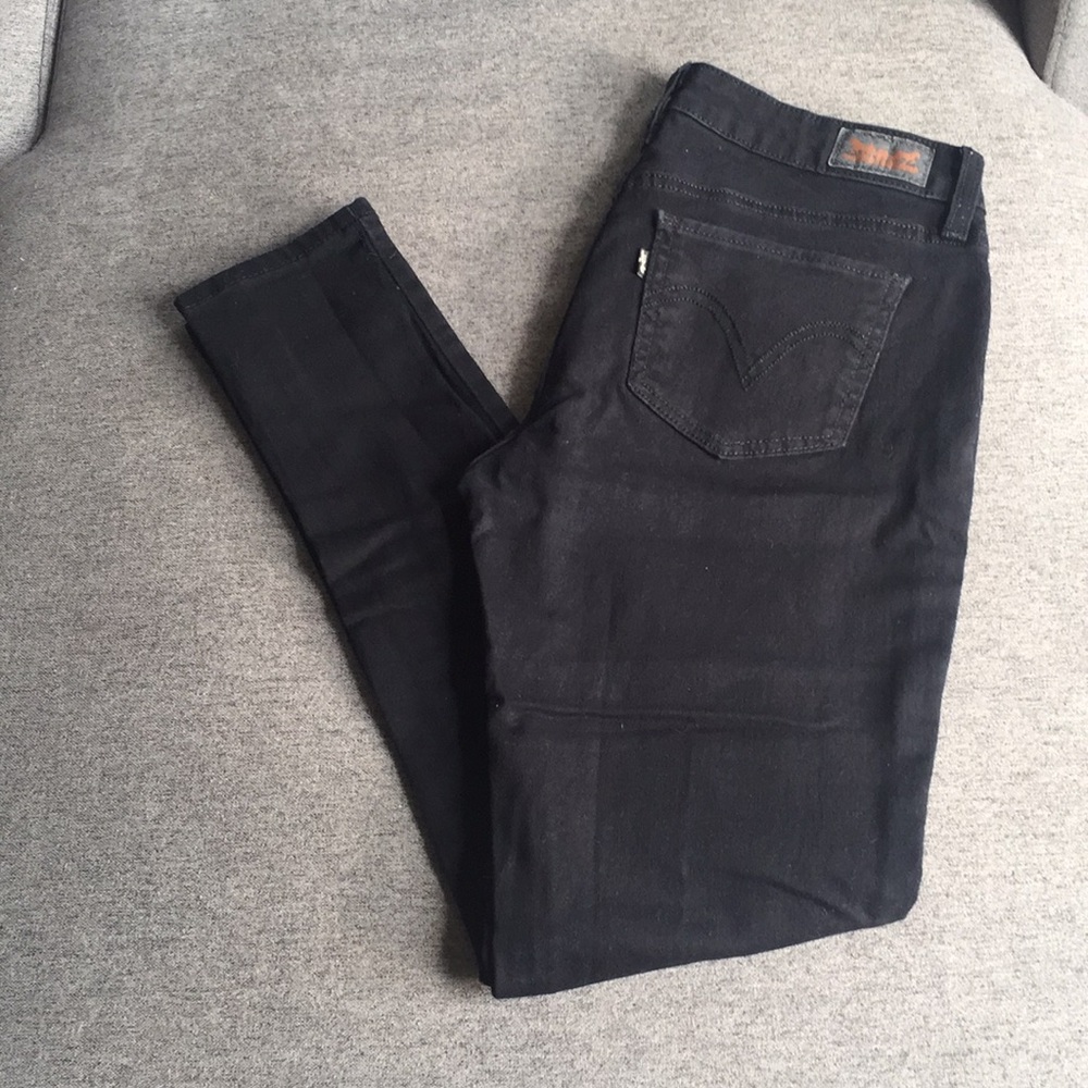 Levi’s black skinny jeans size 11